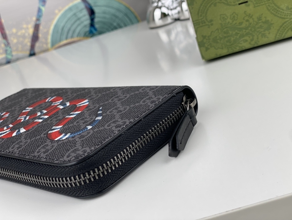 グッチ財布コピー内部構造